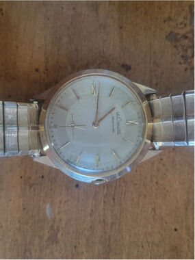 Jaeger Lecoultre Vintage Men's Dress Watch in Gold 10K